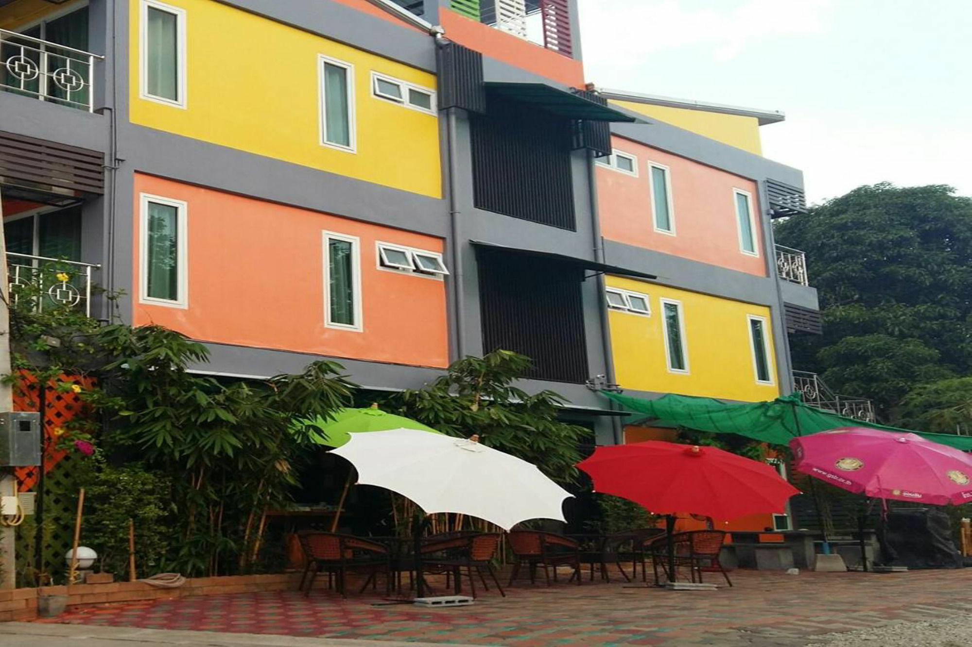 Raiwin Place Trang Luaran gambar